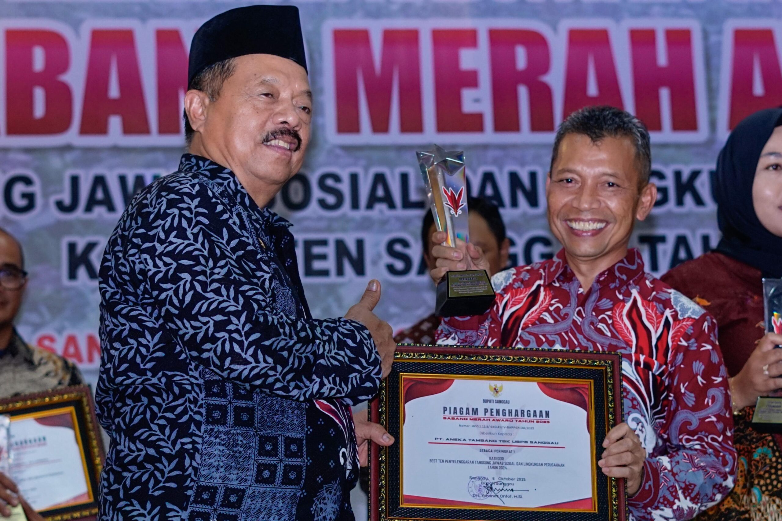 Dari CSR ke Penghormatan, PT ANTAM Tbk UBPB Kalbar Kembali Harumkan Nama di Sabang Merah Award