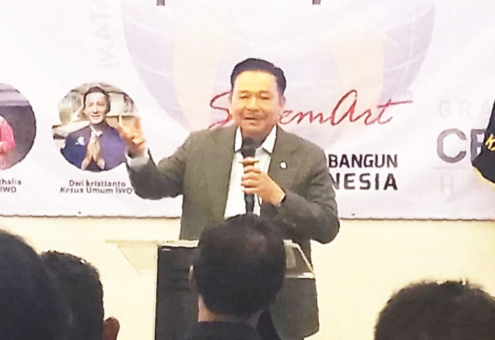 Di Rakernas IWO 2025, Wamenko Otto Tekankan Peran Pers dalam Menjaga Demokrasi Digital