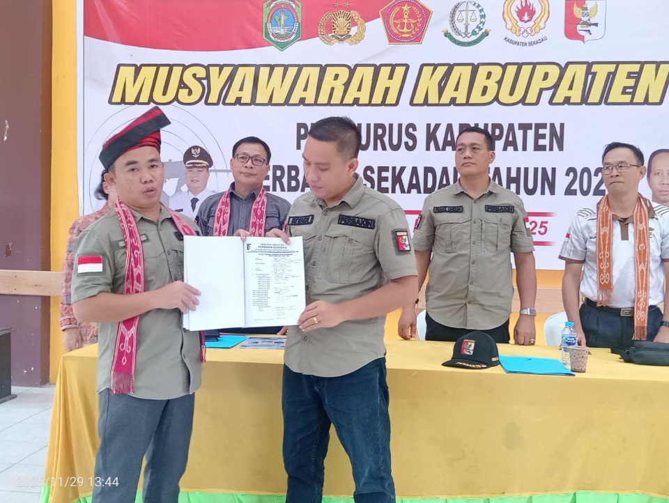 Mejeng Terpilih Kembali Nakhodai Perbakin Sekadau