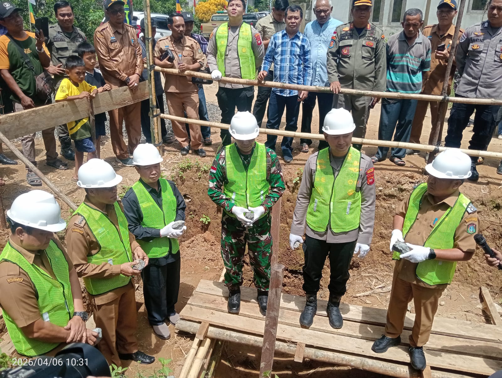 Percepat Akses Pendidikan, Jembatan Perintis Garuda di Nanga Mahap Resmi Dibangun