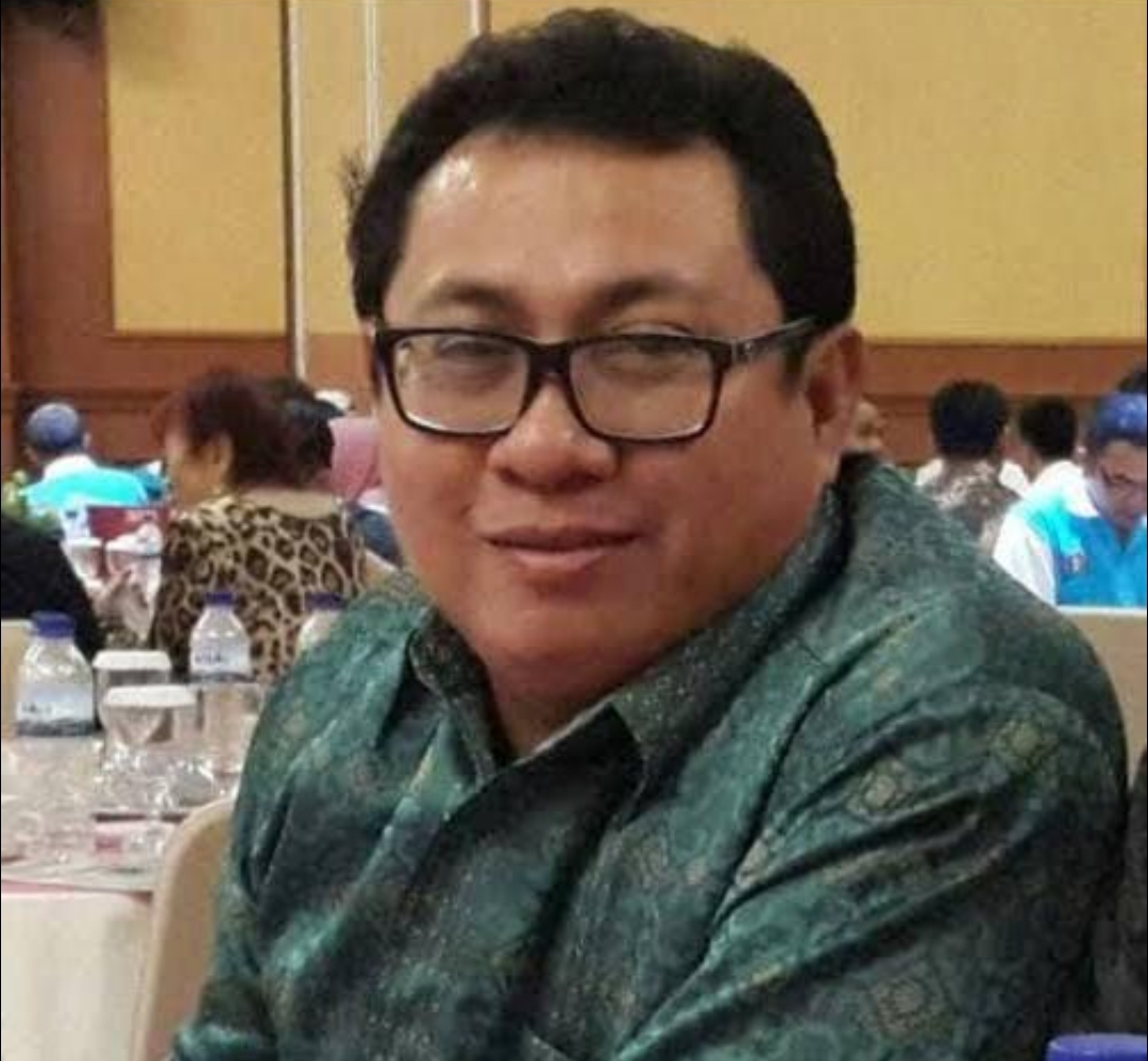 Geliat Bayang-Bayang Sang Mantan